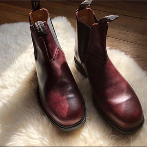 Blundstone chisel toe dress boot 1309